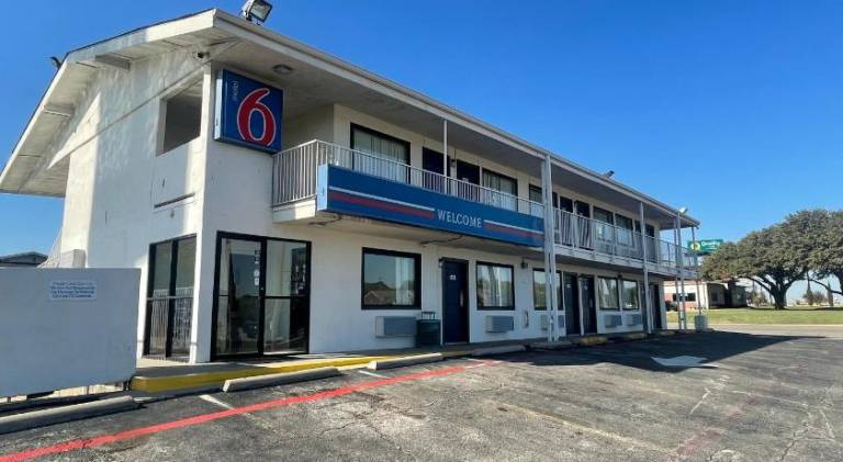 Motel 6 Denton, TX - UNT — photo 5