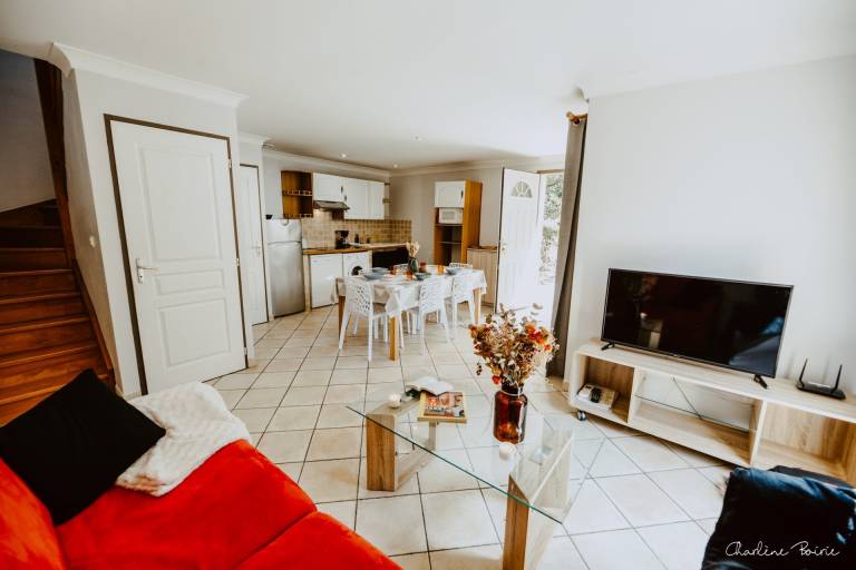 Holiday Home 'Gite Villa T3' with Shared Pool, Wi-Fi and Air Conditioning — photo 3