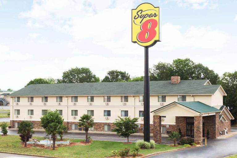 Super 8 By Wyndham Anderson/Clemson Area in Anderson, GA