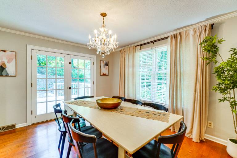 1 Mi to Dtwn: Quiet Retreat w/ Yard in Clinton — photo 4