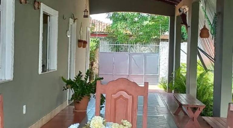 House with pool — photo 5