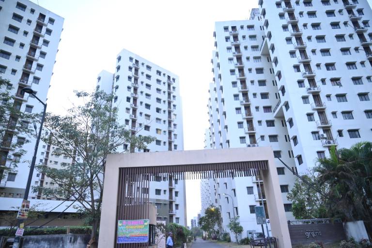 Rental apartment with yard — photo 3
