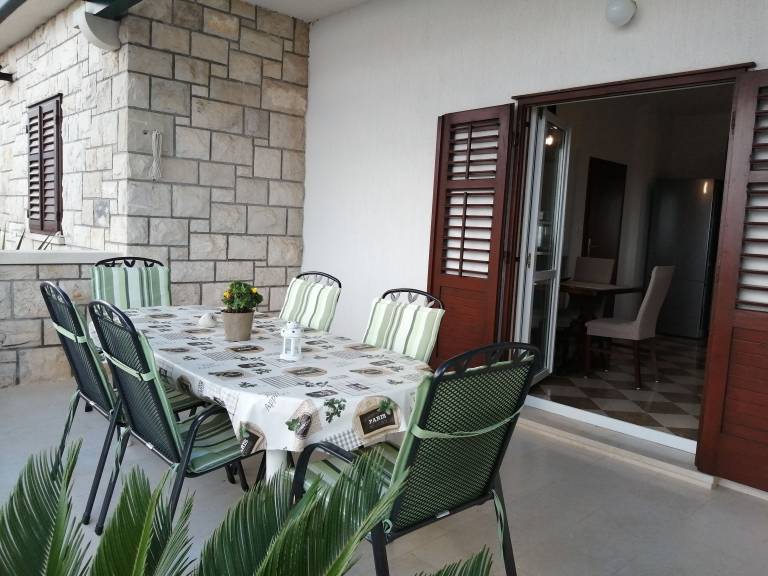 Holiday apartment with grill & patio | Sea view — photo 2