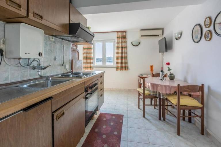 Rental apartment with terrace & barbecue | Sea view — photo 5