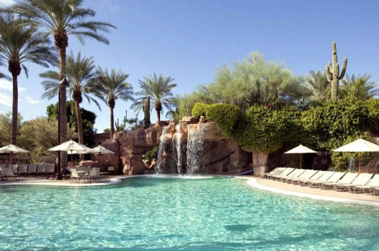 Resort  Sheraton Desert Oasis