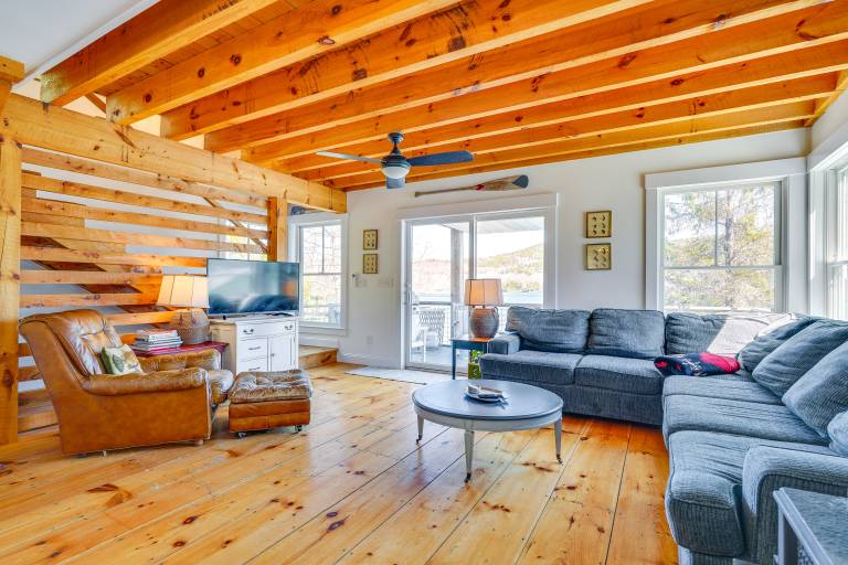 Paddle, Swim & Hike: Family Lake House in Vermont — photo 4