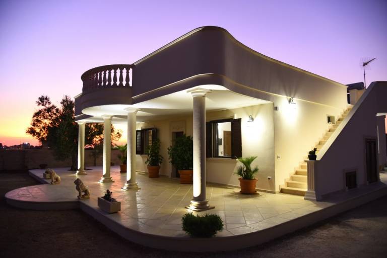 Child-friendly charming villa with yard & terrace | Dogs allowed — photo 2