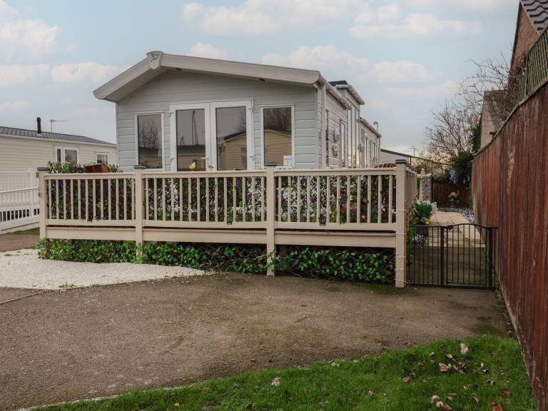 Fully equipped beautiful cottage with garden | Beach view | Close to the beach | Dogs allowed — photo 2