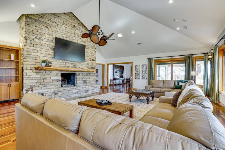 'Post Oak Estate' w/ Pool & Spa on 16 Acres — photo 4