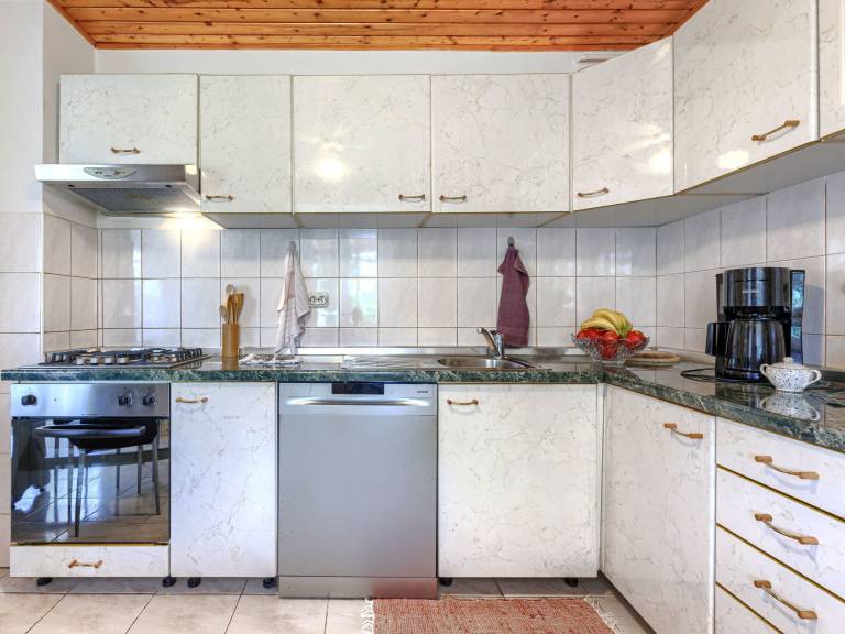 Fully equipped lovely house with patio, private pool & barbecue | Dogs allowed — photo 5
