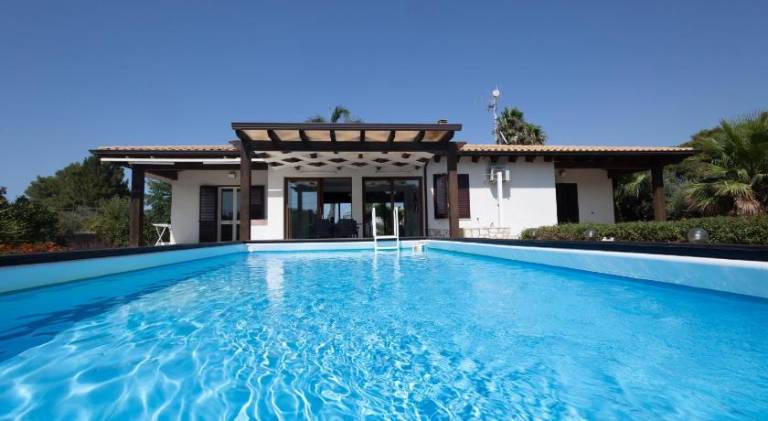 Villa with pool — photo 3