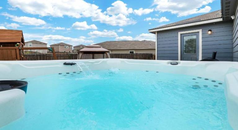 Hot Tub Escape Yard BBQ Multi Games Swing Set — photo 5