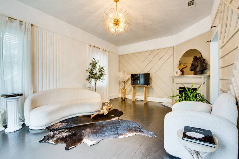 Renovated ATL Home 2 Mi to Mercedes Benz Stadium