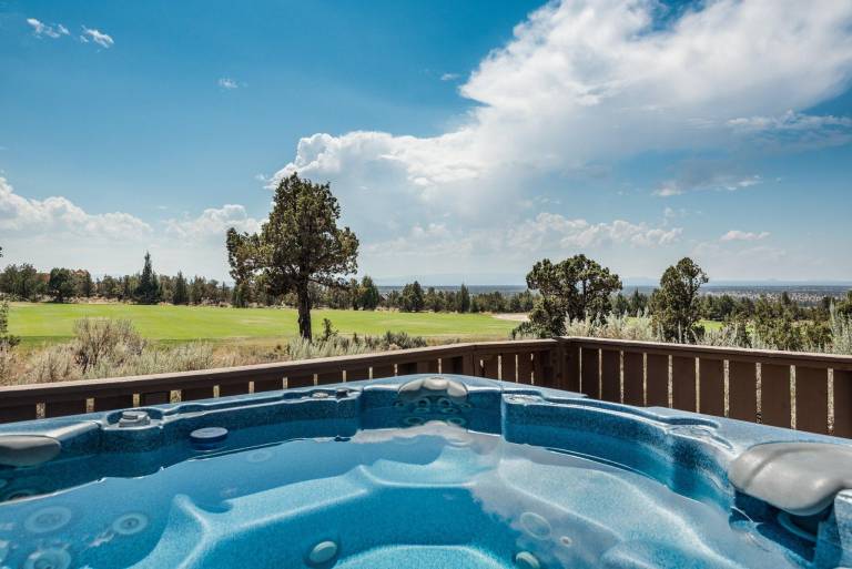 Resort Powell Butte