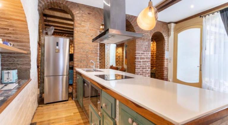 Family-oriented serviced apartment with terrace & hot tub | Pets are welcome — photo 2