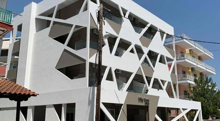 Serviced apartment with terrace | Next to the beach | Perfect for remote work | Pets allowed in Katerini