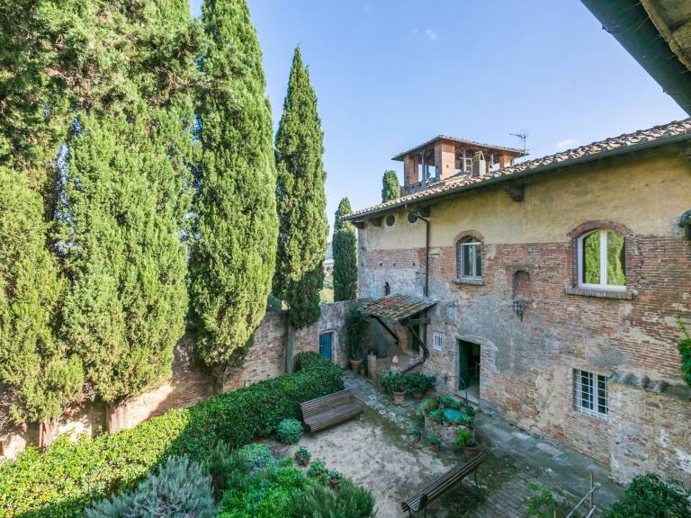 Villa  Rufina