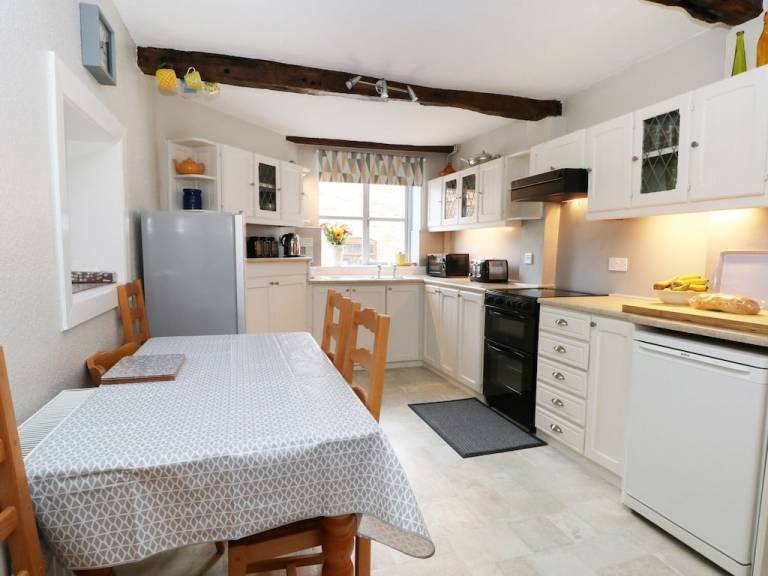 Cottage  Hale