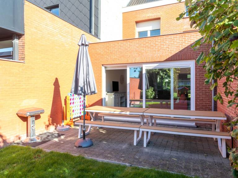 Vacation home with terrace & garden — photo 2