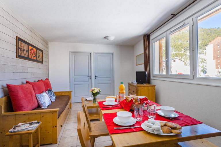 Apartment with 2 rooms for 6 persons — photo 4