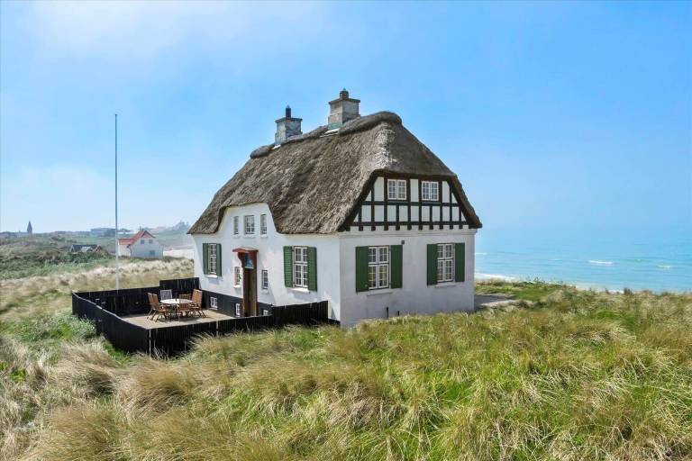 Charming vacation home with barbecue & terrace | Sea view | Close to the beach | Pets are welcome — photo 2