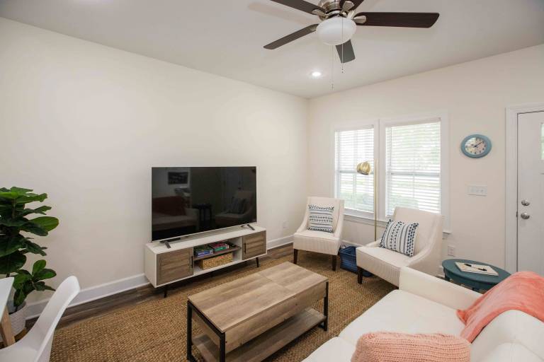 Chic Thomasville Home: Walk to Downtown! — photo 3