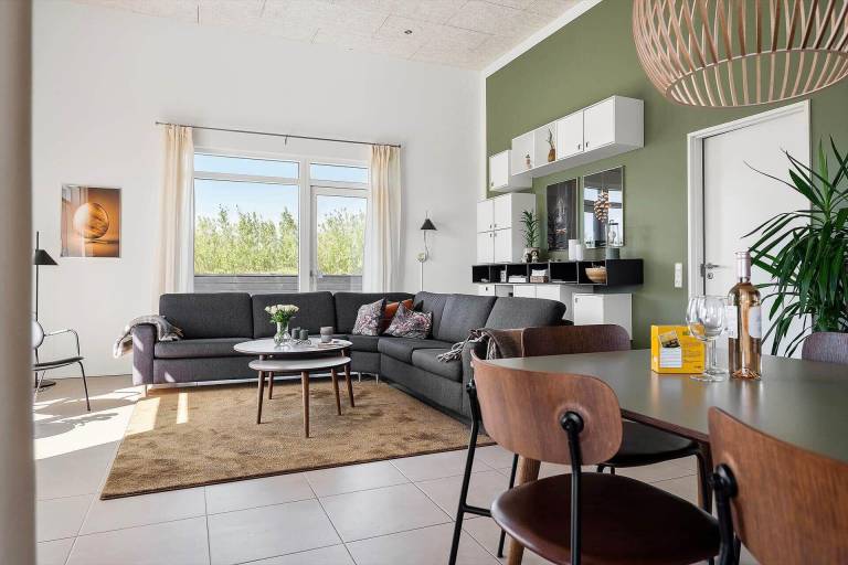 Vacation home with barbecue, terrace & jacuzzi — photo 3