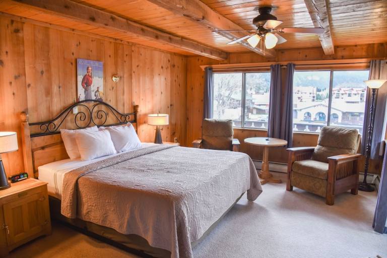 Lodge Red River