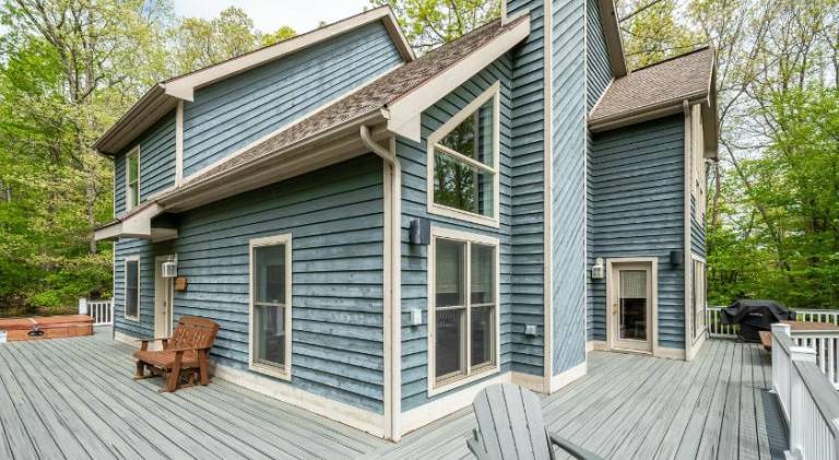 Spacious vacation home with pool | Pets are welcome — photo 4