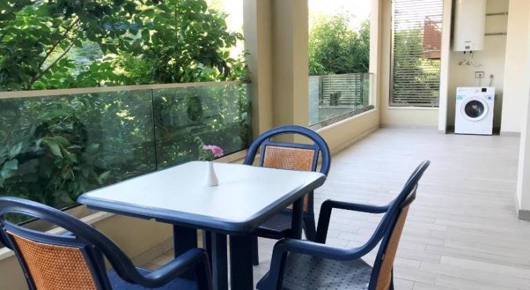 Rental apartment with terrace — photo 2