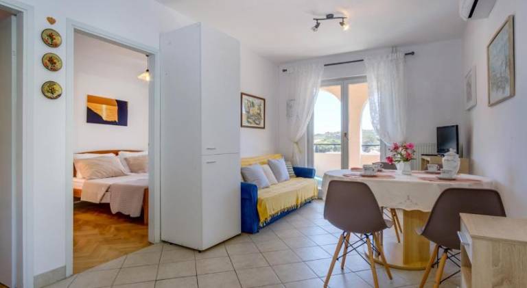 Holiday apartment with terrace & yard | Pet-friendly — photo 2