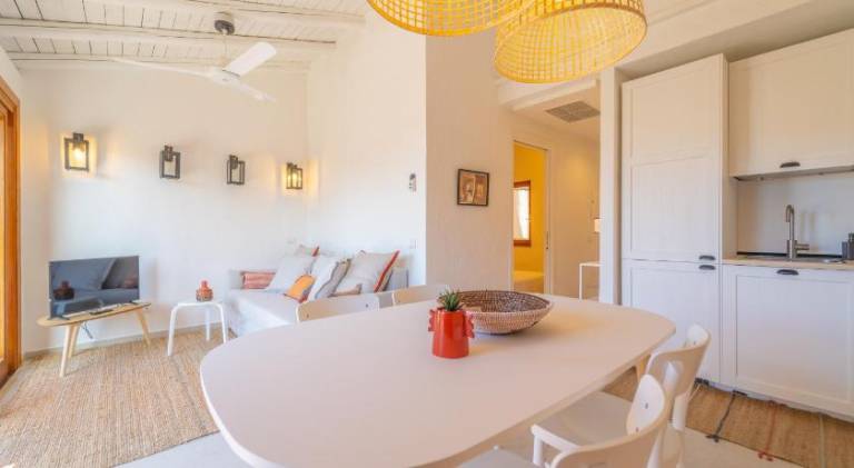 Holiday apartment with pool — photo 3