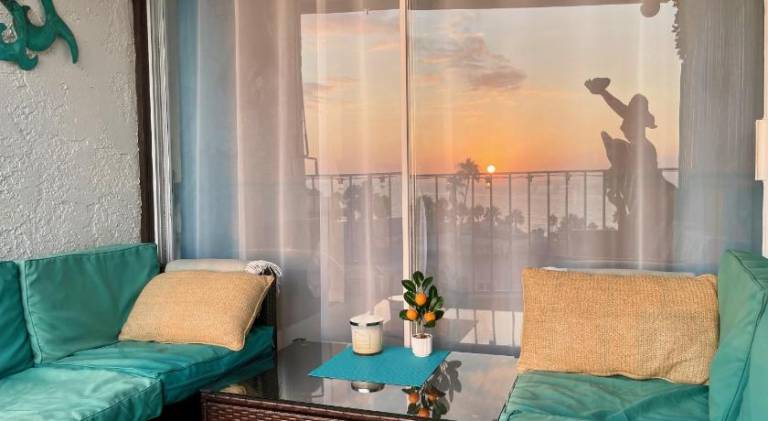 SurfView VR - Best Ocean and Pier View, 5 mins to Beach, Cozy Patio, Pet Friendly — photo 3