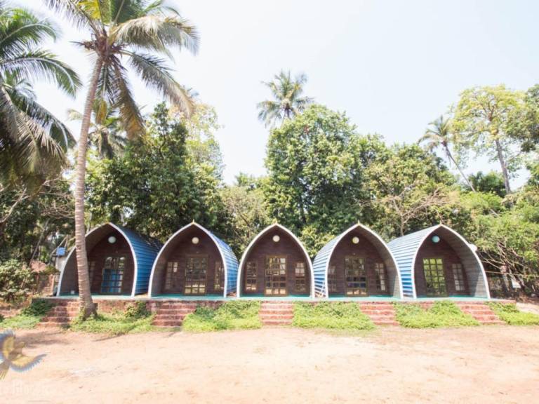 Bed and breakfast  Tarkarli Beach