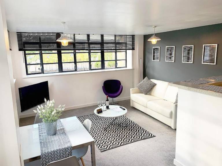 Apartment  Aldershot