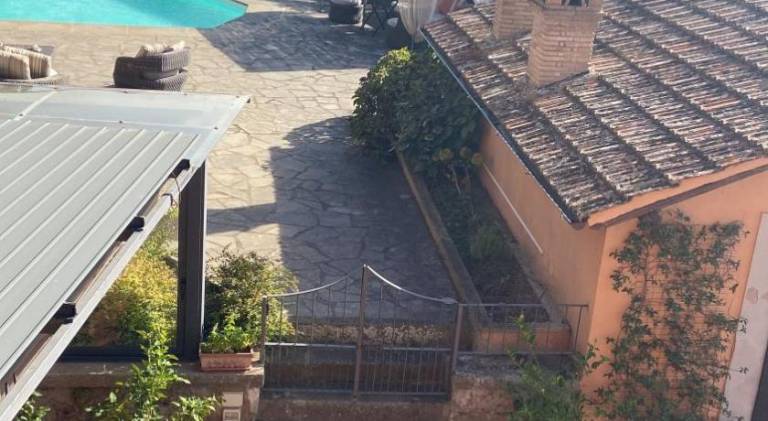 Vacation home with patio, pool & barbeque | Dogs allowed — photo 4