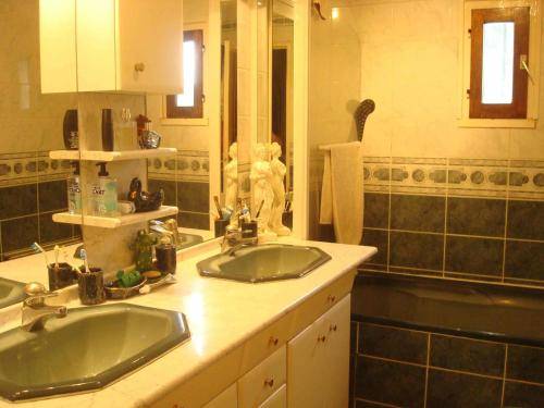 Chambre 2 personnes proche Gare l Isle Adam vers Paris