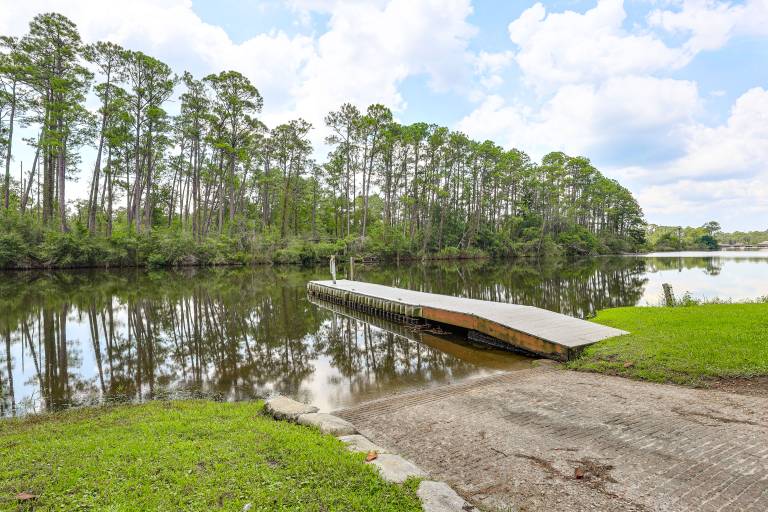 Resort Dock & Boat Ramp: Home w/ Wolf Bay Access — photo 4