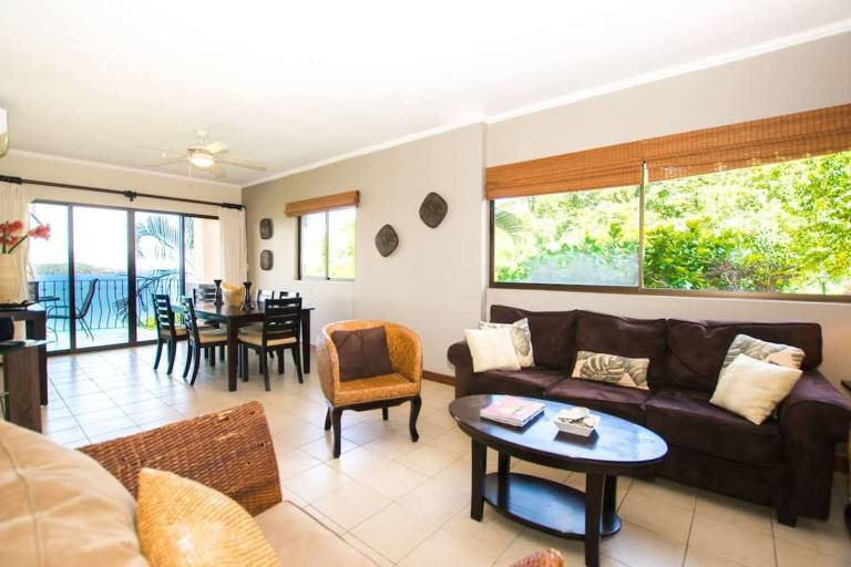 Beautiful Condo in Peaceful Cliffside Location with a Private Balcony & Stunning Ocean and Mountain Views — photo 5
