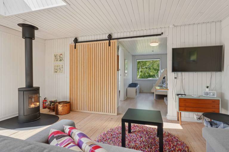 House with BBQ, terrace & garden — photo 4