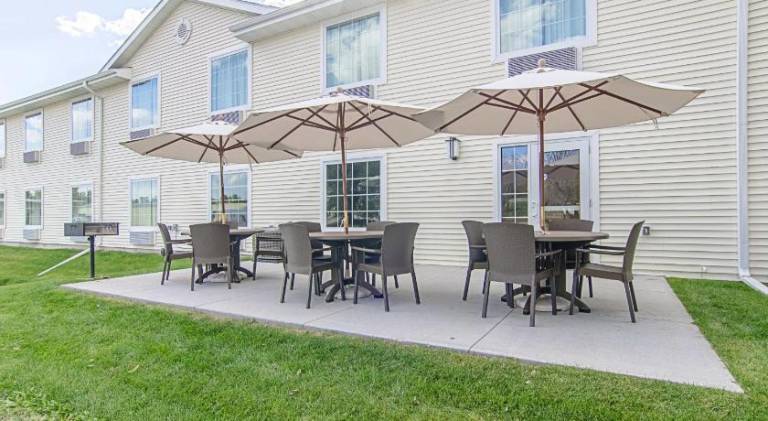 Cobblestone Inn & Suites - Guernsey — photo 3