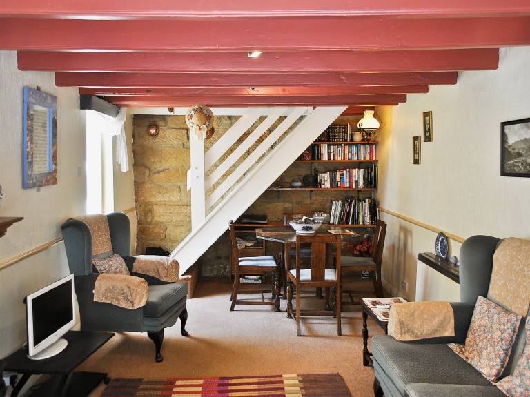 Cottage with 2 rooms for 4 persons — photo 4