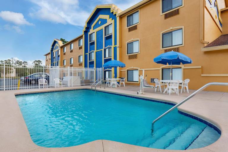Days Inn by Wyndham Orange Park/Jacksonville — photo 2