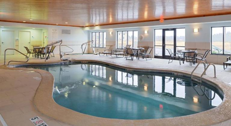 Holiday Inn Express & Suites Greenfield By IHG — photo 4