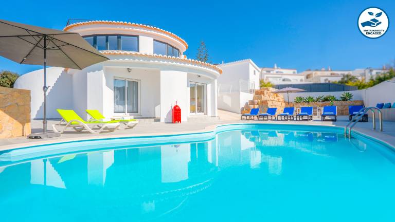 Ferienhaus direkt am Wasser in Carvoeiro, Algarve f&uuml;r max. 8 Personen