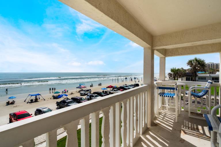 Chateau by the Sea 24D Beautiful ocean view