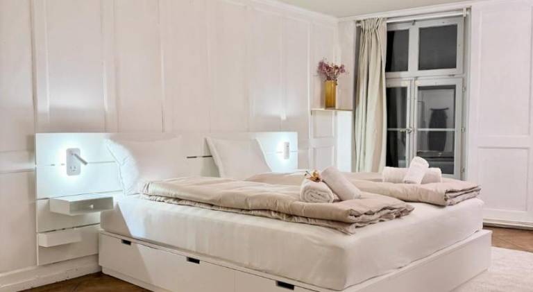 Traditional old town apartment in perfect location in Bern