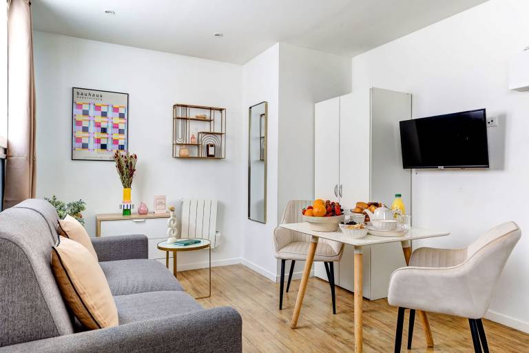 Studio Cosy au coeur de Paris pres des Buttes Chaum