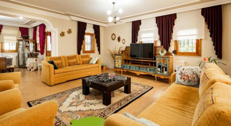 Villa with garden & patio | Pets are welcome — photo 2