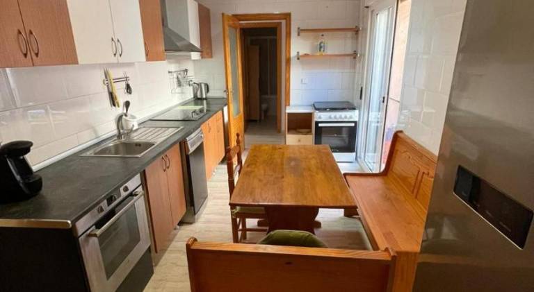 Fully equipped house with patio & yard | Suitable for remote work | Pets allowed — photo 3